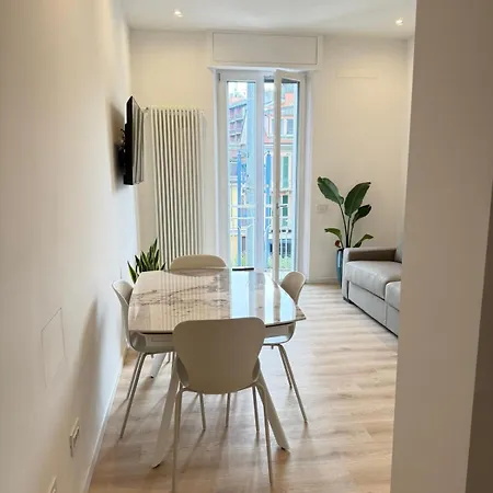 Mihouse Res * Mailand