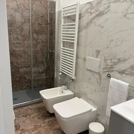 Mihouse Res * Mailand